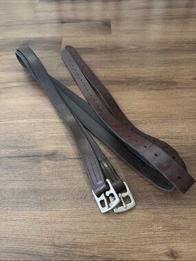 🐴 58" Brown stirrup leathers 🐴